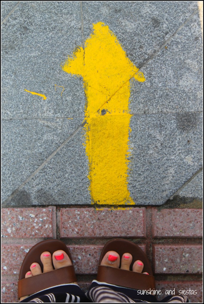 Camino de Santiago in Muros de Nalón yellow arrow