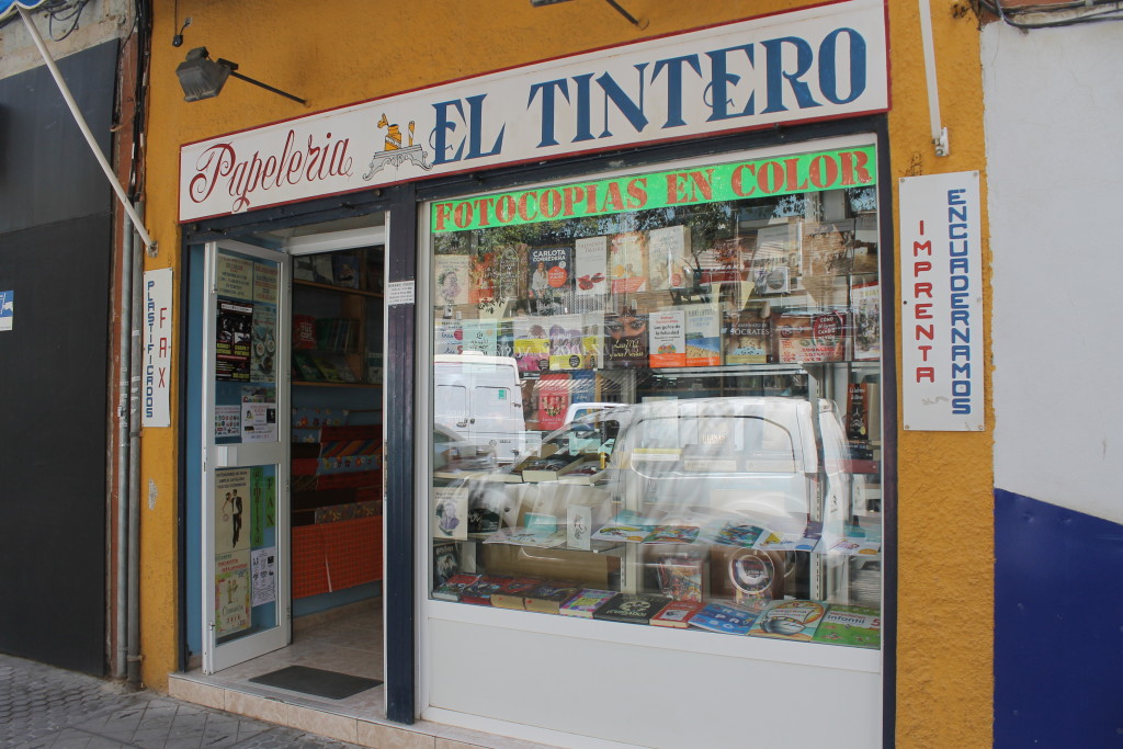 Copy shop in Spain copisteria papeleria